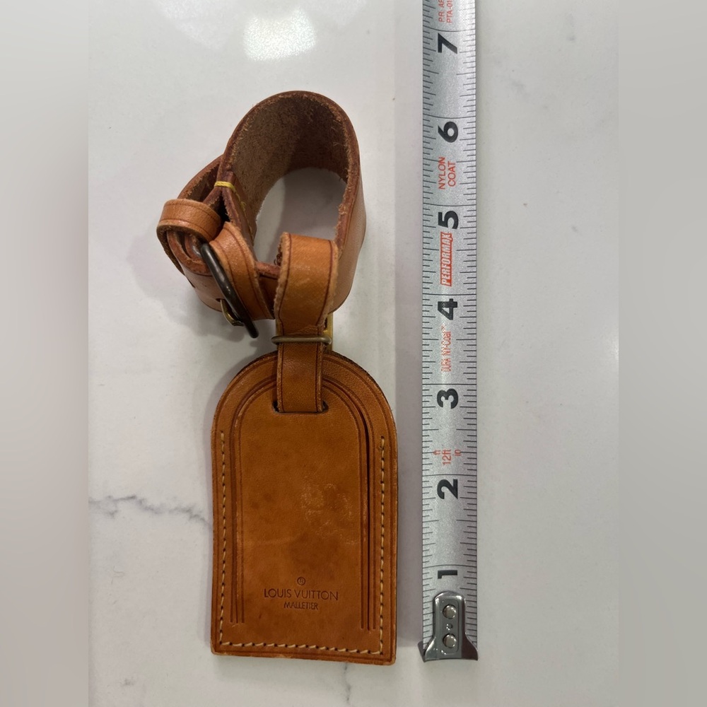 Louis Vuitton Vachetta Leather Luggage Tag – LV Travel Accessory